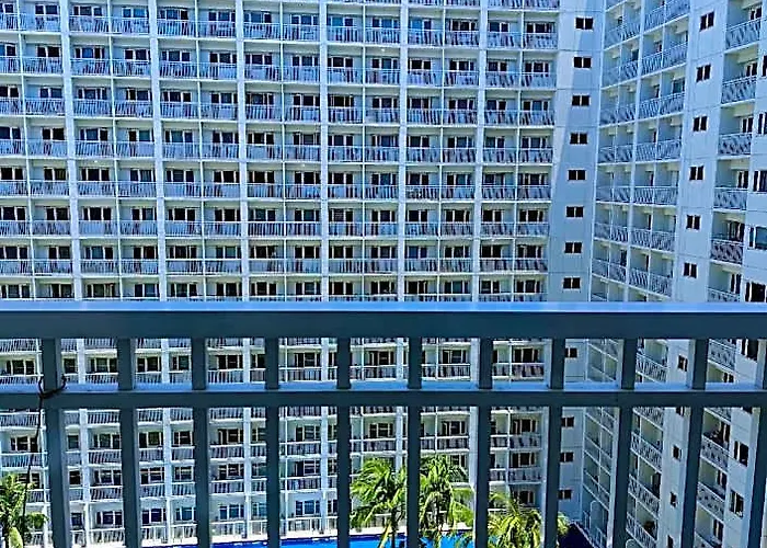 Shore Residences 4*